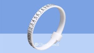 Method 1 in Measuring Your Ring Size in Centimeters Using a printable ring sizer