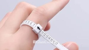Method 2 in Measuring Your Ring Size in Centimeters Measure with string and ruler